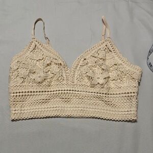 Elegant Beige Lace Crop Top